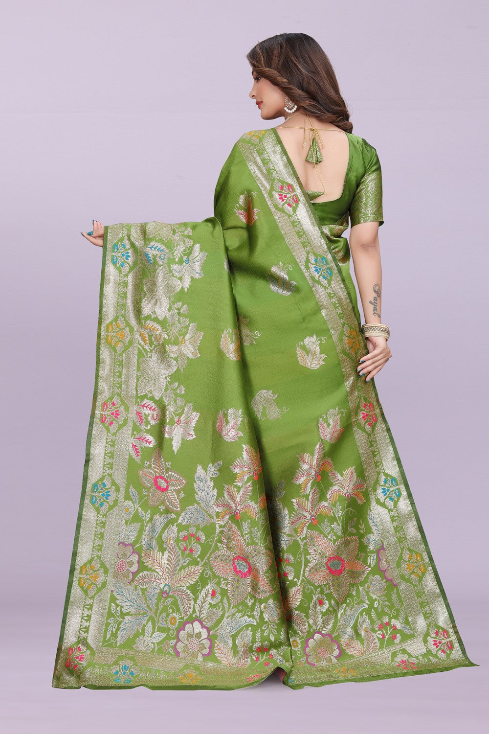 Banarasi Silk Saree with Rich Zari Pallu & Designer Border – Bridal & Wedding Wear