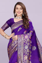 Designer Silk Saree with Floral Motif & Zari Detailing – Party & Festive Wear