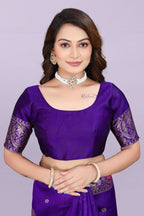 Designer Silk Saree with Floral Motif & Zari Detailing – Party & Festive Wear