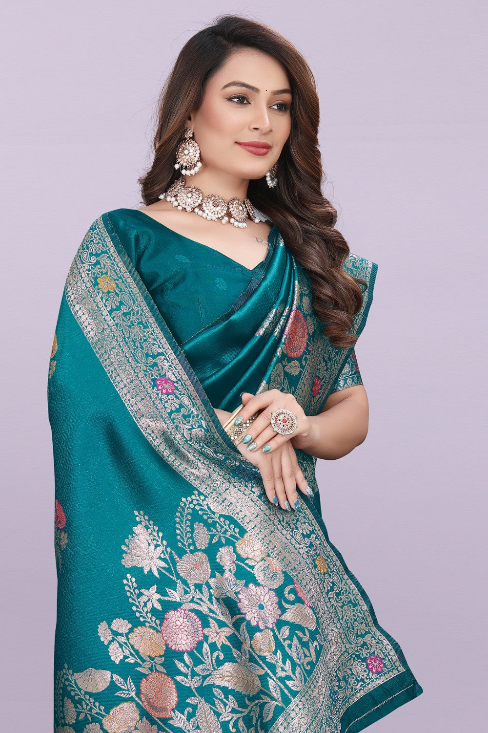 Designer Silk Saree with Floral Motif & Zari Detailing – Party & Festive Wear