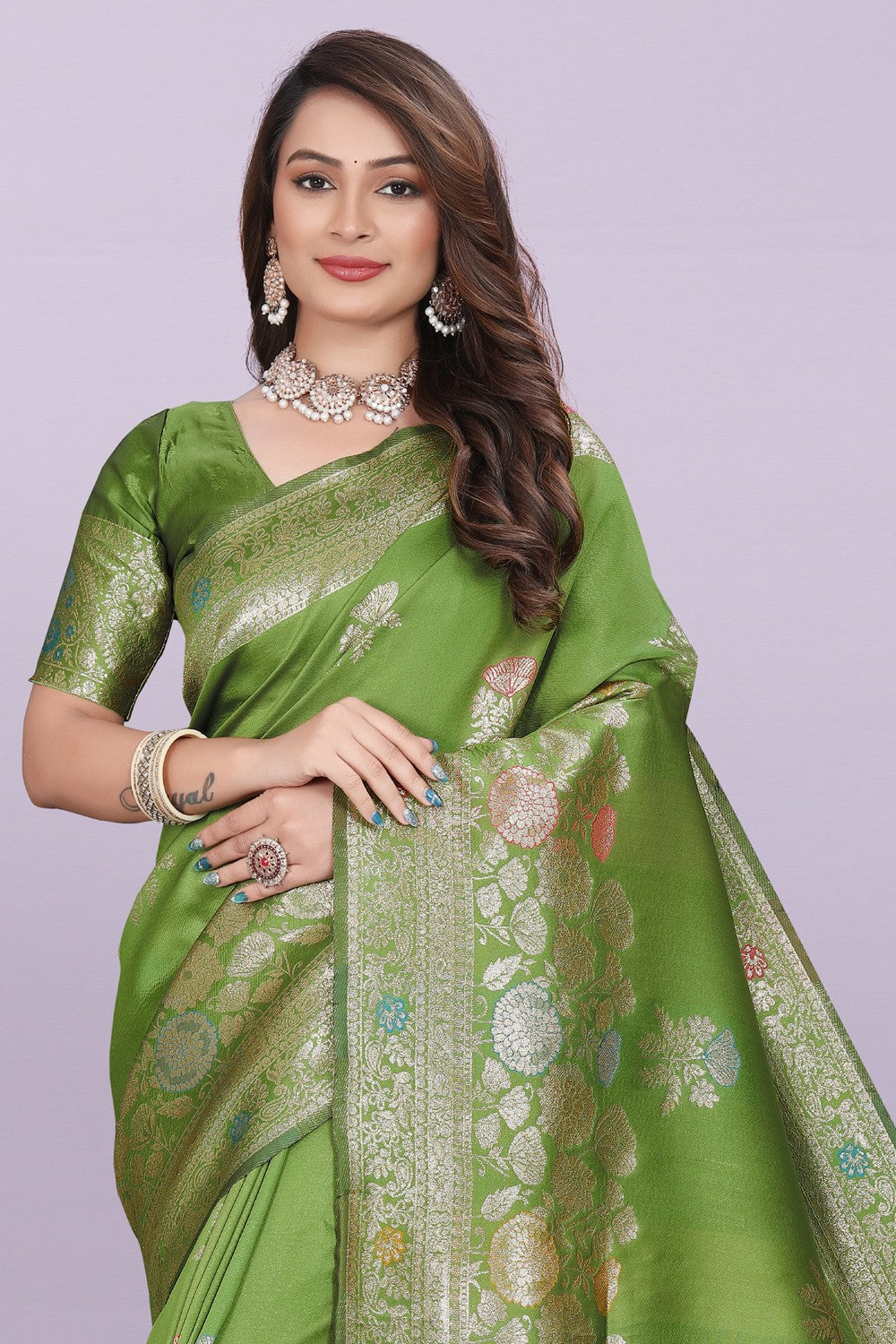 Designer Woven Silk Saree with Floral Motif & Traditional Zari Detailing | Party & Festive Wear