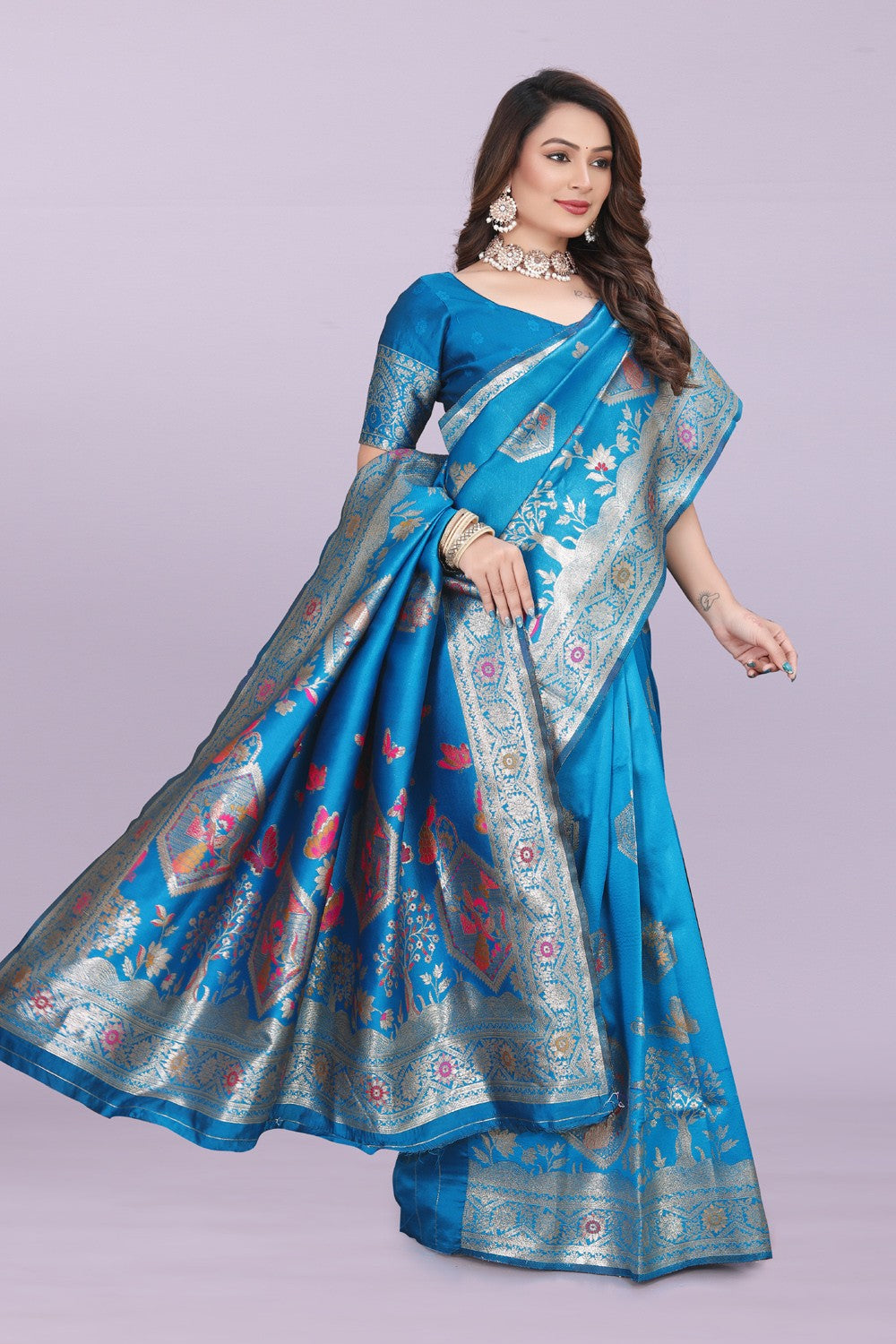 Artistic Woven Silk Saree with Peacock Motif – Premium Festive & Party Wear