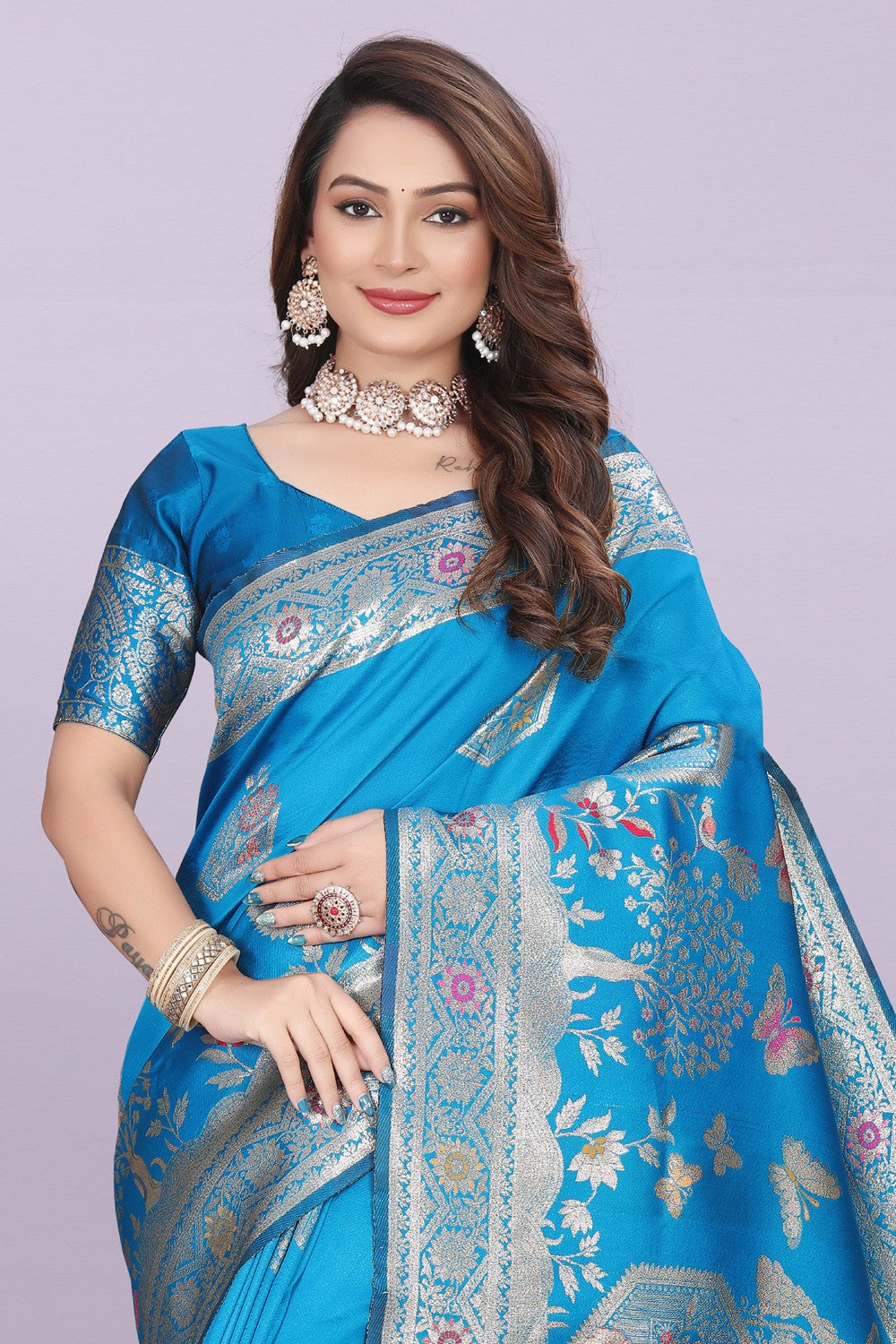 Artistic Woven Silk Saree with Peacock Motif – Premium Festive & Party Wear