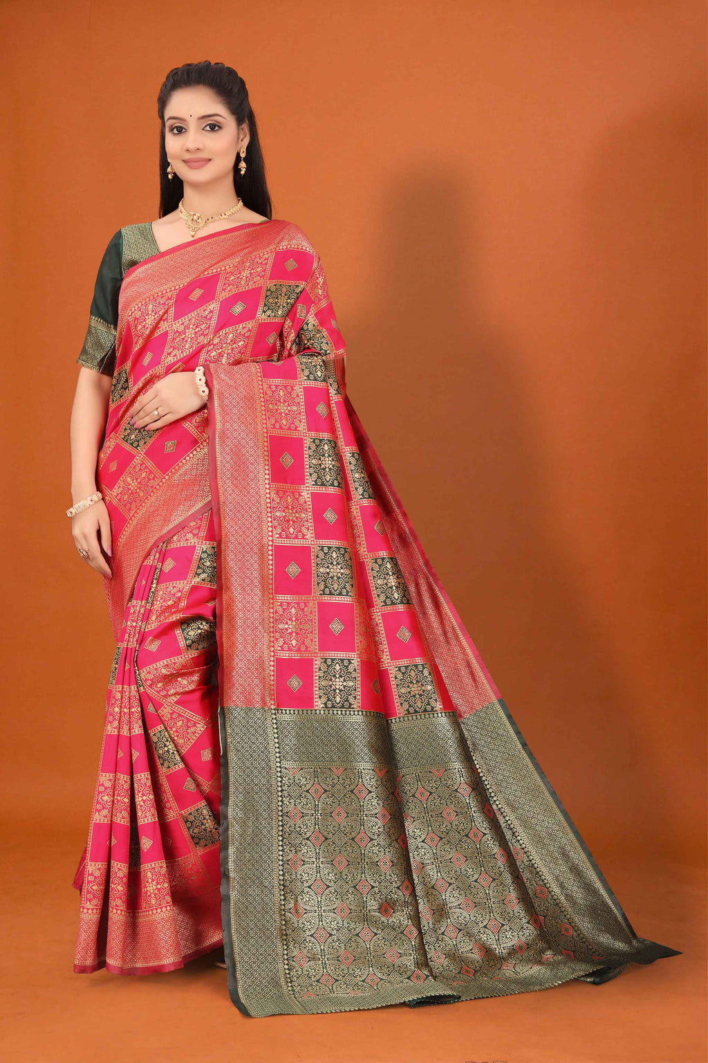 Banarasi Silk Saree for Women | Checkered Zari Design with Rich Pallu & Border
