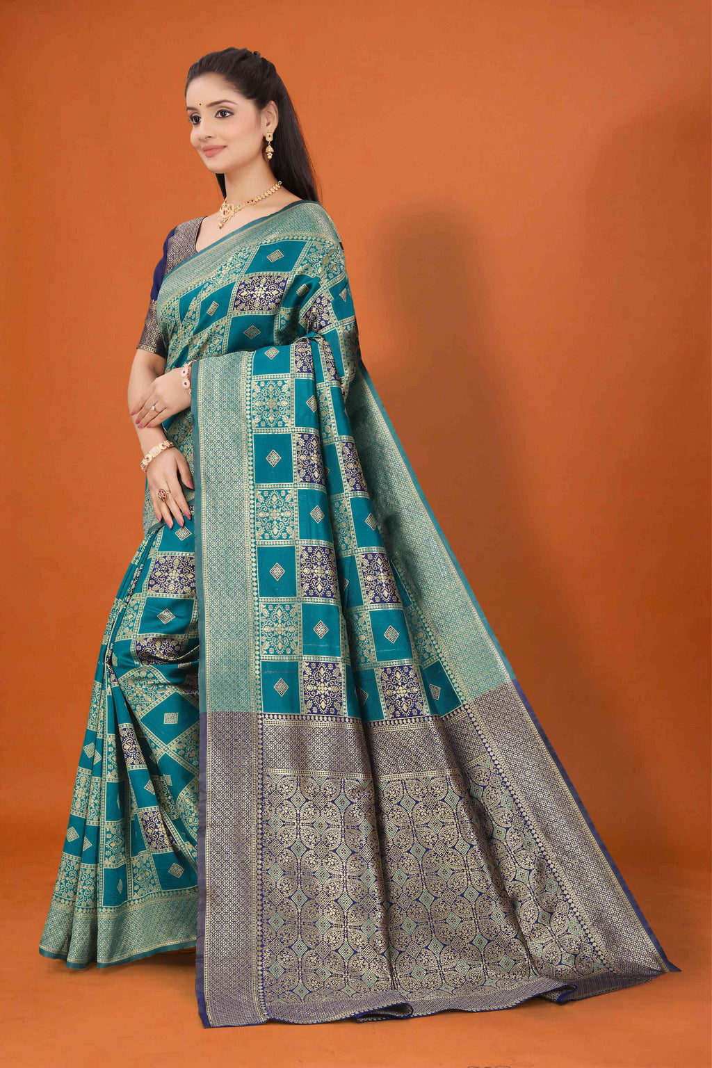 Banarasi Silk Saree for Women | Checkered Zari Design with Rich Pallu & Border