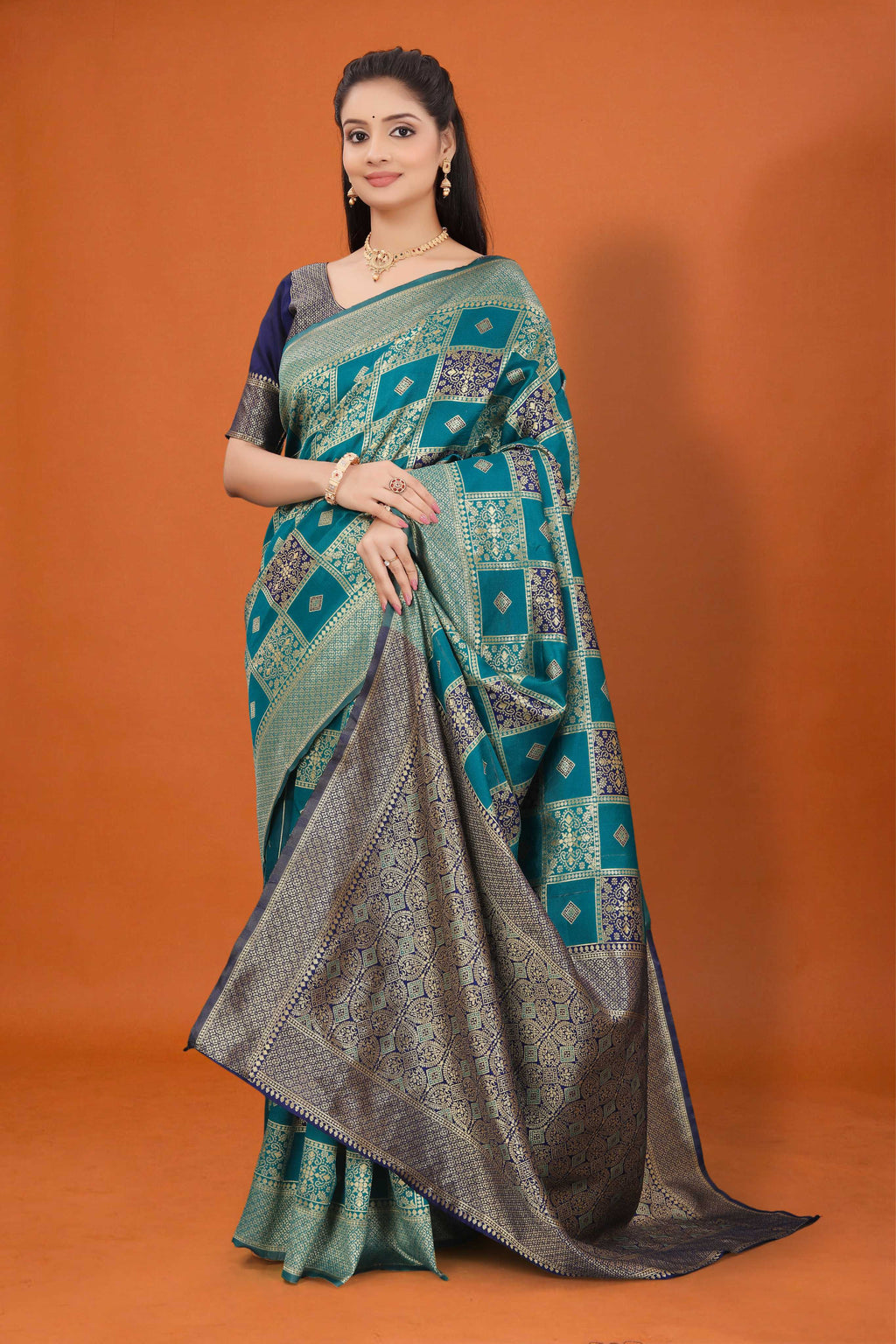 Banarasi Silk Saree for Women | Checkered Zari Design with Rich Pallu & Border