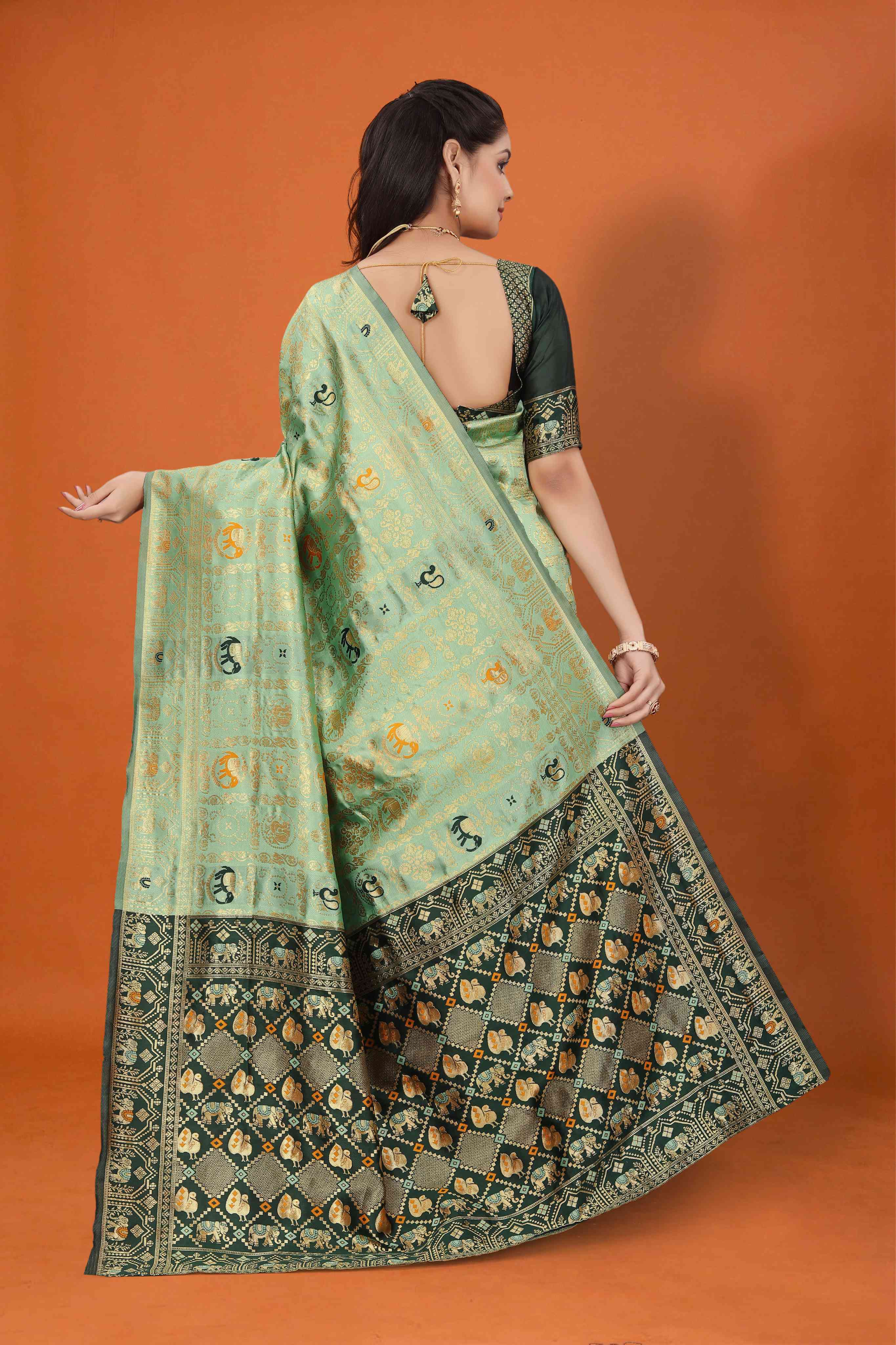 Designer Banarasi Silk Saree for Women | Traditional Motif Saree with Zari Work