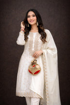 Off White Embroidered Kurta Set – Punjabi Style Wedding Guest Outfit