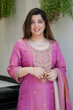 Peach Embroidered Viscose Kurta Set with Jacquard Dupatta – Elegant Festive Wear