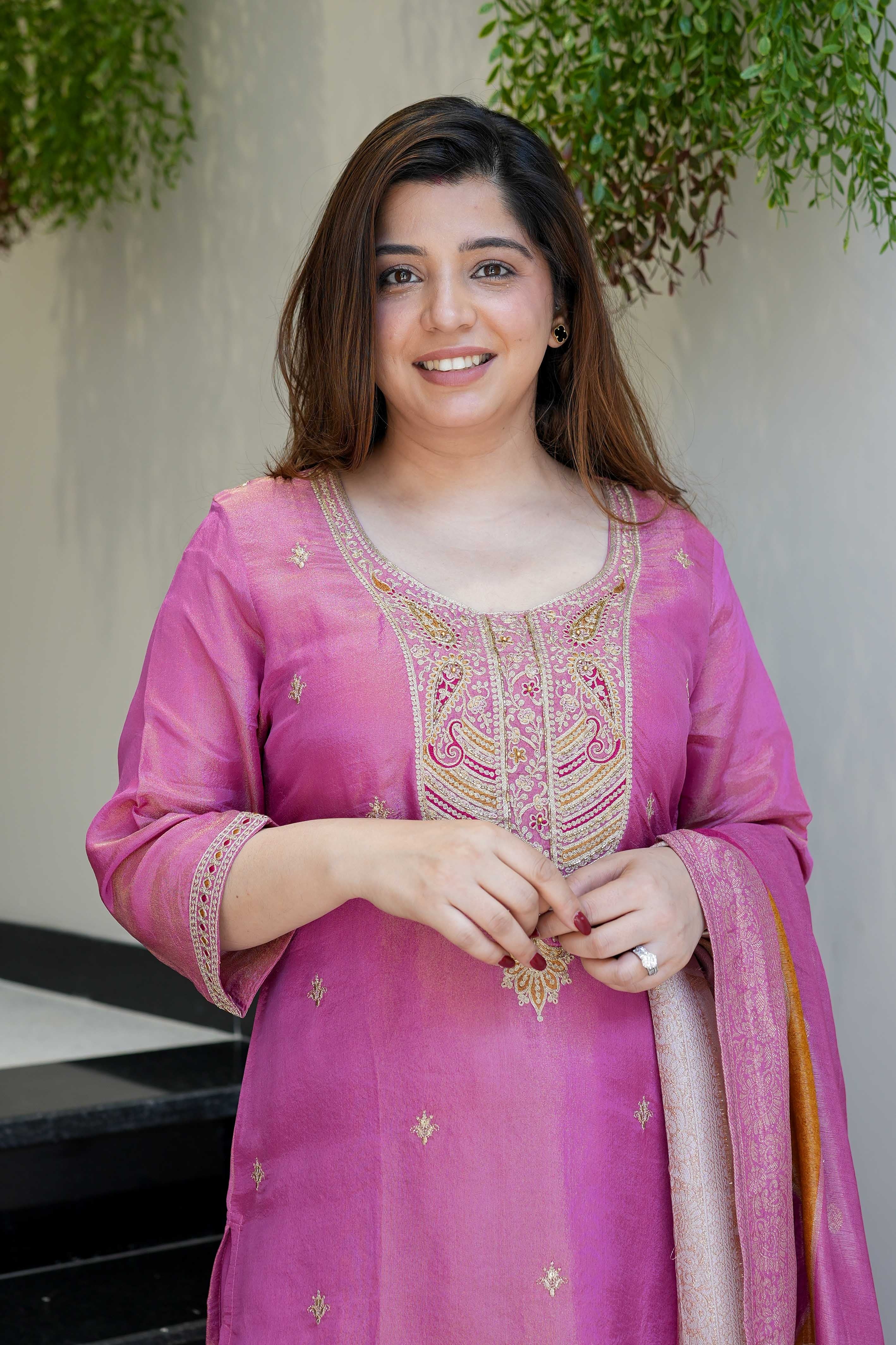 Peach Embroidered Viscose Kurta Set with Jacquard Dupatta – Elegant Festive Wear