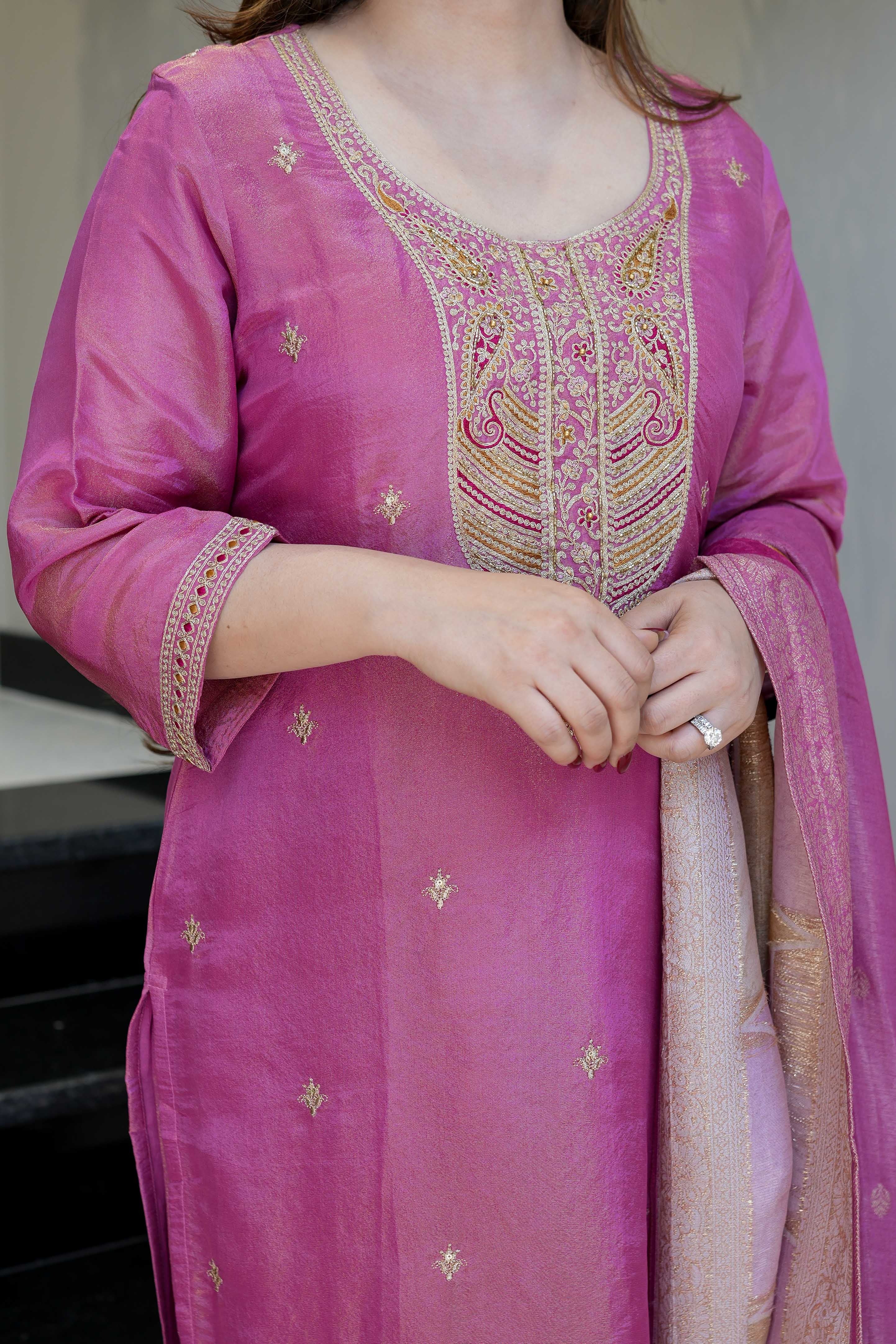 Peach Embroidered Viscose Kurta Set with Jacquard Dupatta – Elegant Festive Wear