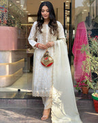Off White Embroidered Kurta Set – Punjabi Style Wedding Guest Outfit
